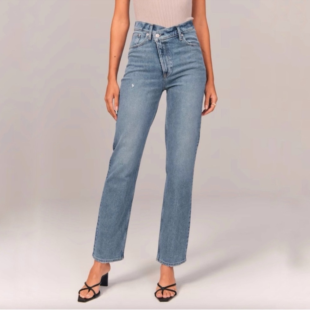Abercrombie & Fitch Curve Love ‘90s Straight Ultra High Rise Jeans 27/4 xs